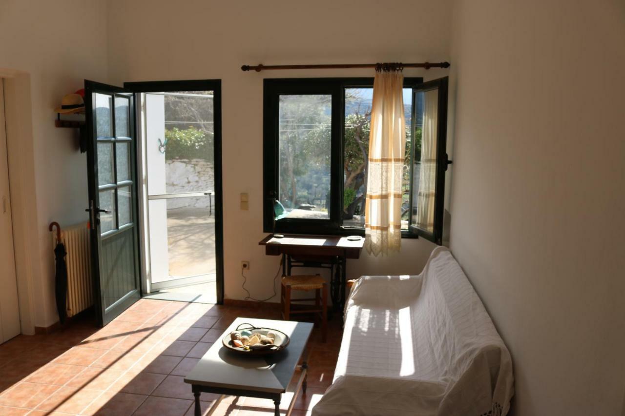 Avgoustis' Stone House Villa Otzias Exterior photo